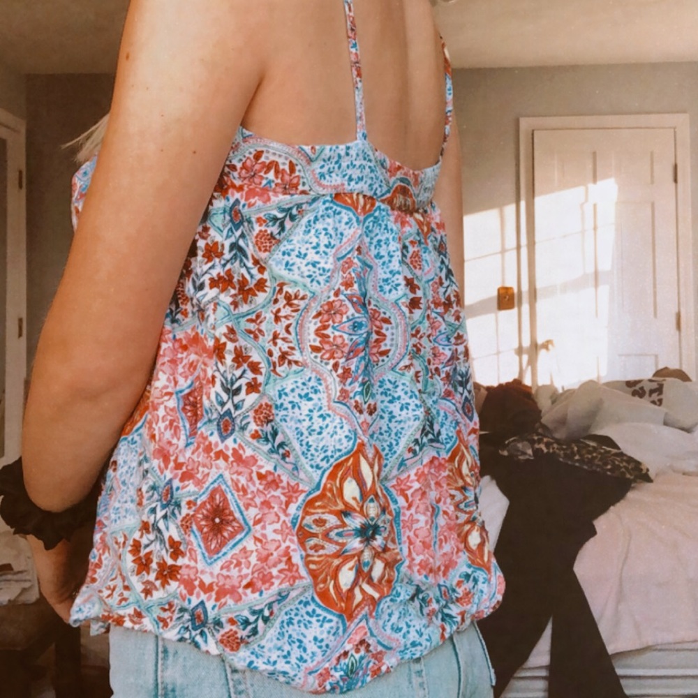 GAP Tank Top - Picture 3 of 3